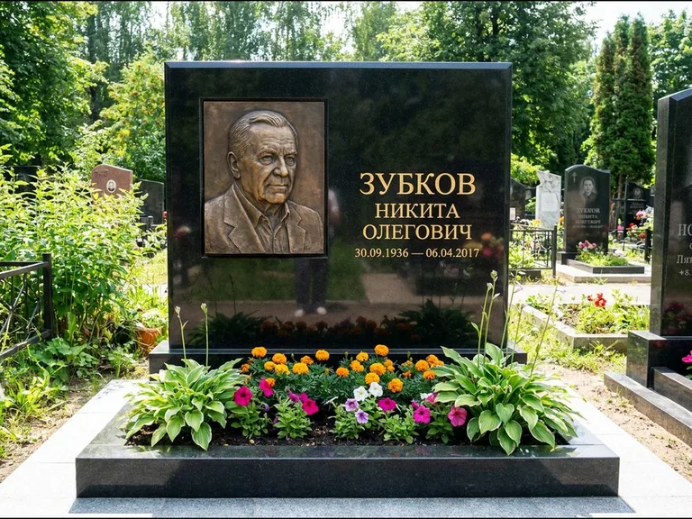 Памятник с барельефом — выполненная работа 19 в Пензе