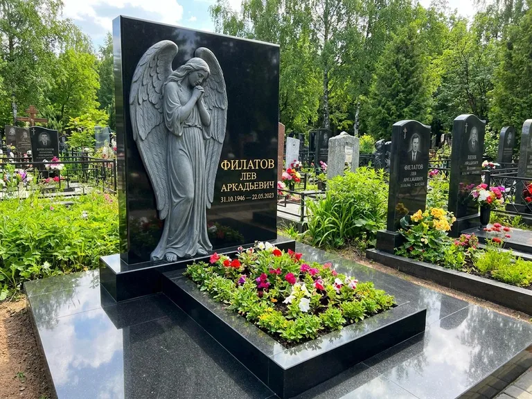 Памятник с барельефом — выполненная работа 31 в Пензе
