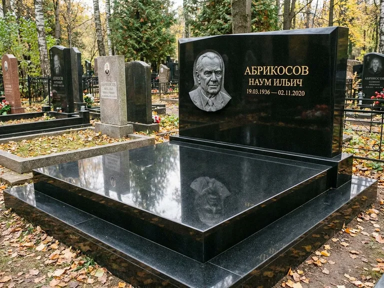 Памятник с барельефом — выполненная работа 37 в Пензе