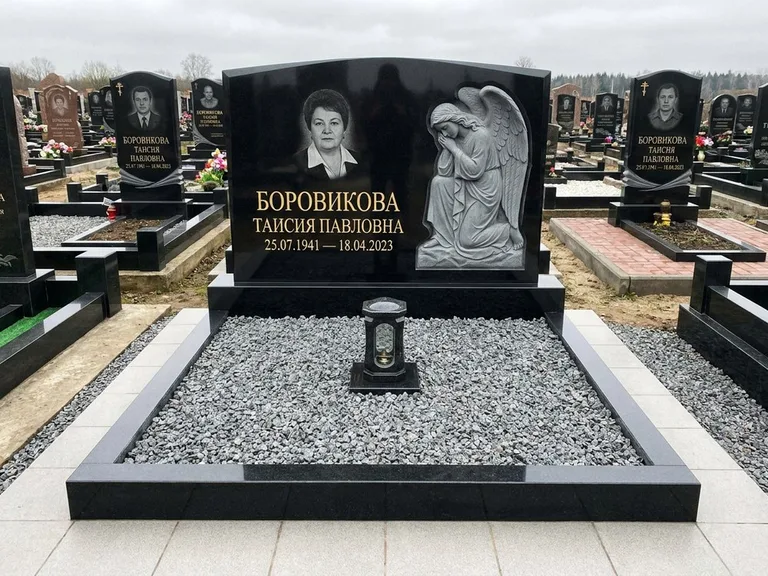 Памятник с барельефом — выполненная работа 38 в Пензе