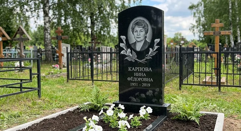 Памятник с гравировкой калл — выполненная работа «Карпова» в Пензе