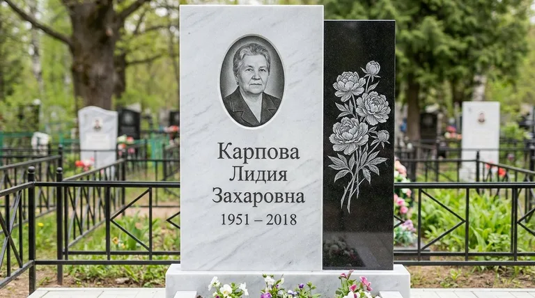 Памятник с гравировкой пионов — выполненная работа «Карпова» в Пензе