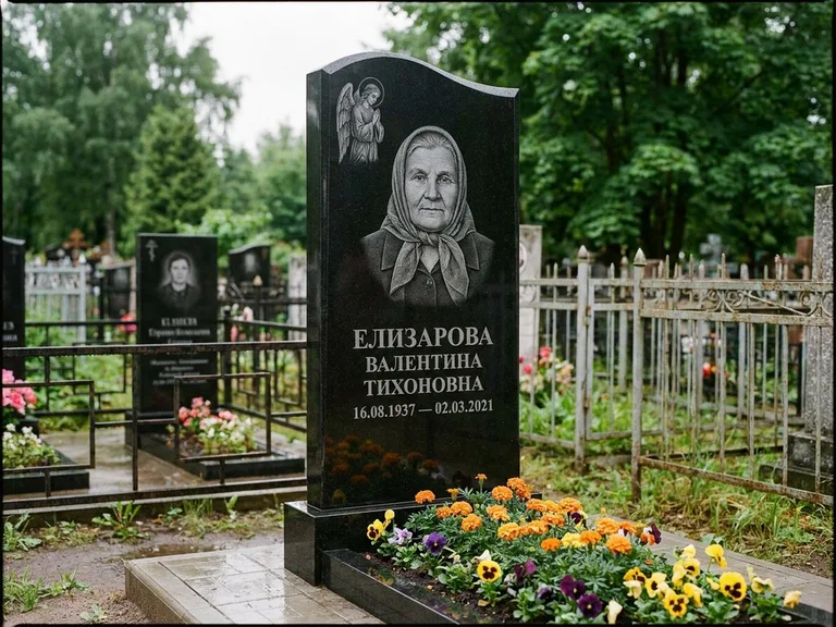 Памятник с гравировкой ангела — гравировка ангела с голубем по диагонали стелы, работа «Пантелеева» в Пензе