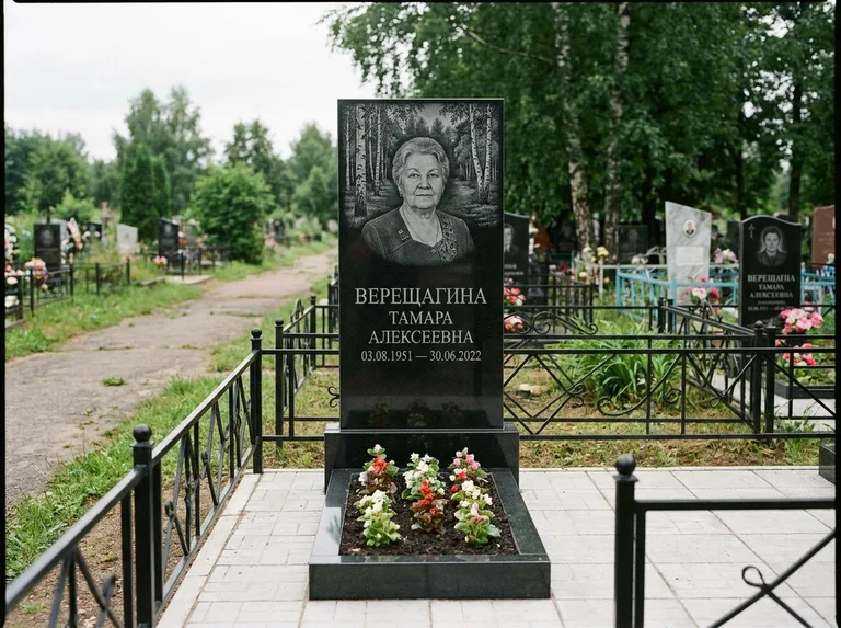 Памятник с гравировкой берёзы — гравировка берёзовой рощи в глубину, работа «Верещагина» в Пензе