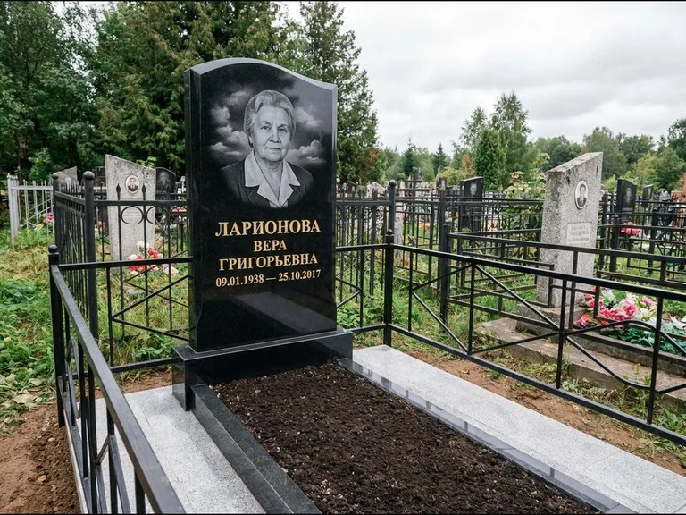 Гравировка портрета на чёрном граните — выполненная работа 16 в Пензе
