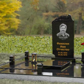 Гранитный вертикальный памятник классический — П149